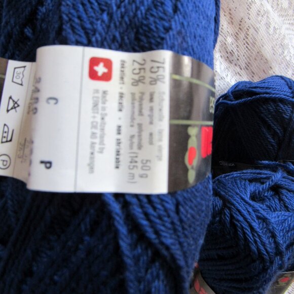 Aarlan Famosa Yarn Wool(75%) Blend GBlue 5 Skeins, made in Switzerland - Picture 2 of 3